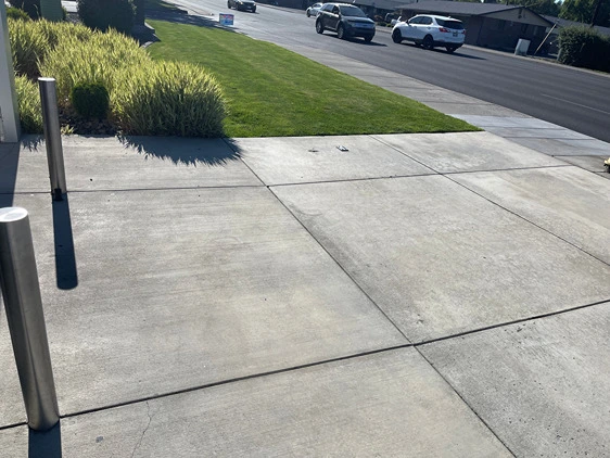 A clean commercial exterior that is spotless after power washing by Pacific Clean Pro Wash in Yakima